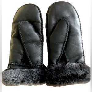 Sheepskin Mittens - size M/L